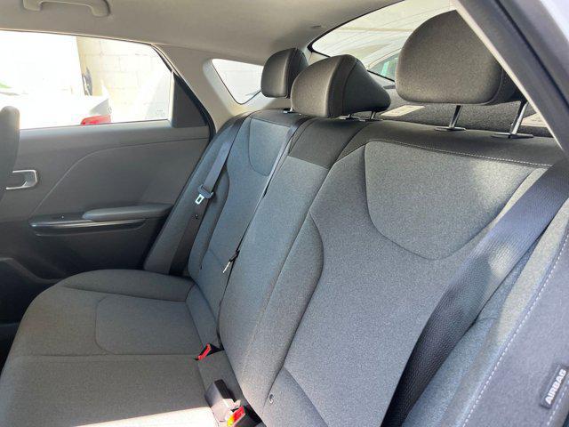 Photo of 2025 Snow White Pearl Kia K4