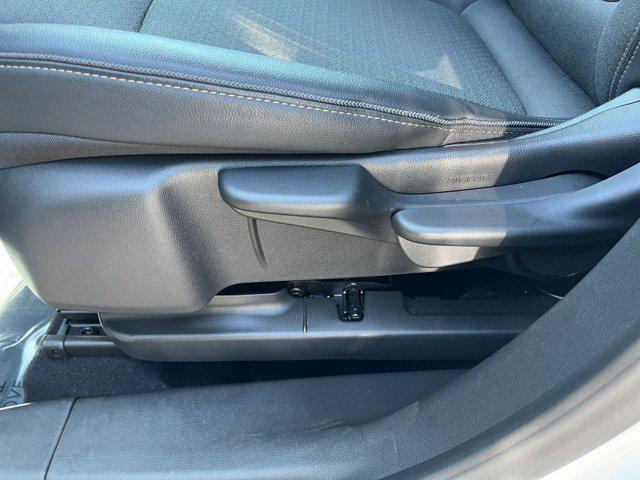 Photo of 2025 Summit White Buick Encore GX