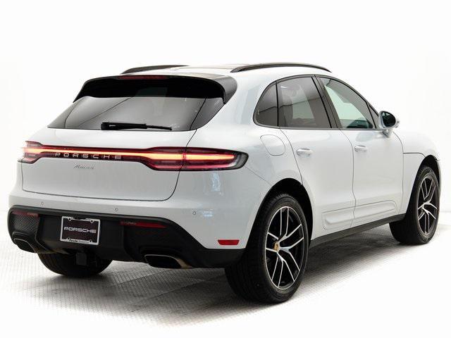 Photo of 2025 Carrara White Metallic Porsche Macan