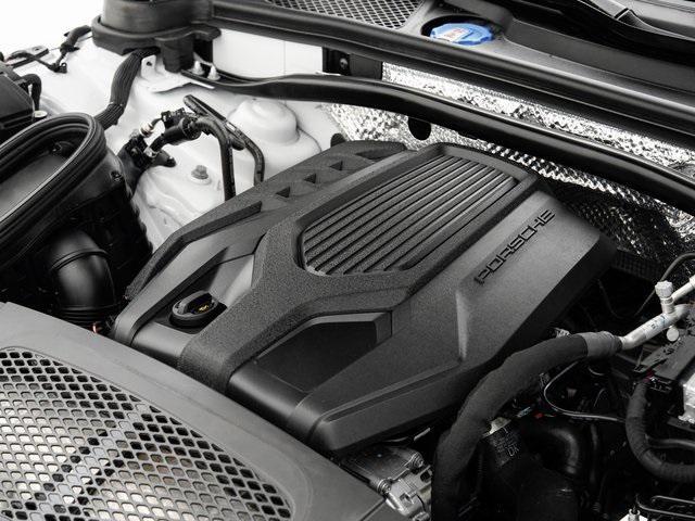 Photo of 2025 Carrara White Metallic Porsche Macan
