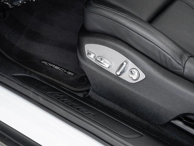 Photo of 2025 Carrara White Metallic Porsche Macan