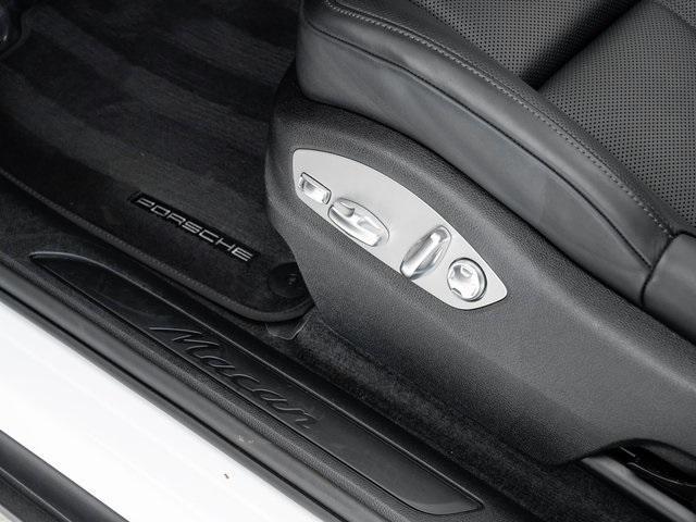Photo of 2024 White Porsche Macan