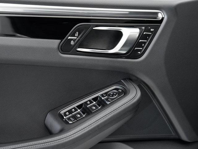Photo of 2024 White Porsche Macan