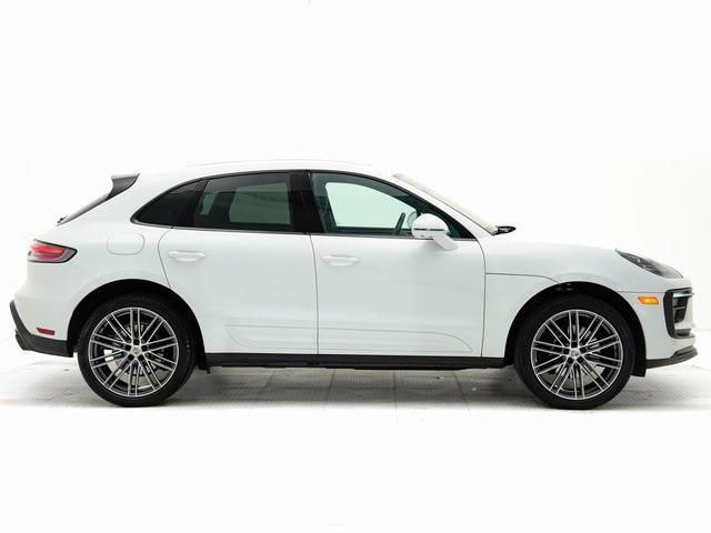 Photo of 2024 White Porsche Macan