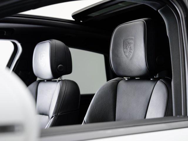 Photo of 2025 Carrara White Metallic Porsche Macan