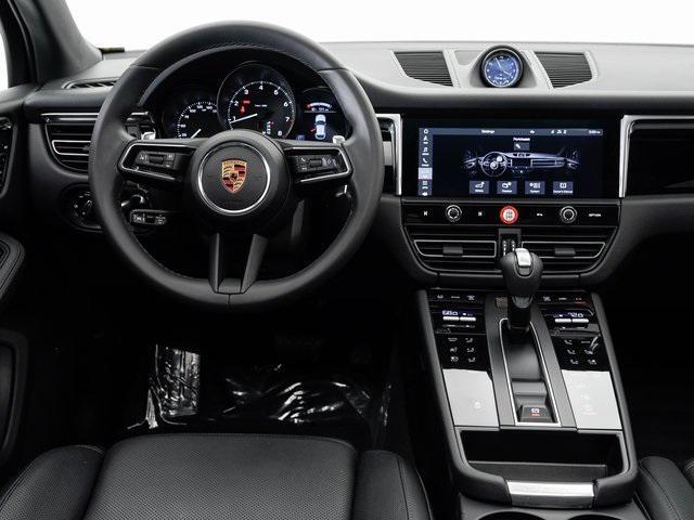 Photo of 2025 Carrara White Metallic Porsche Macan