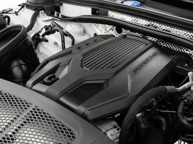 Photo of 2025 Carrara White Metallic Porsche Macan