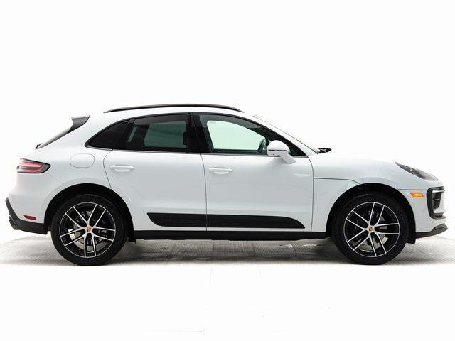 Photo of 2025 Carrara White Metallic Porsche Macan