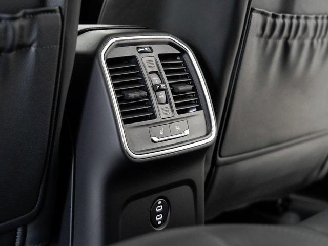 Photo of 2025 Carrara White Metallic Porsche Macan