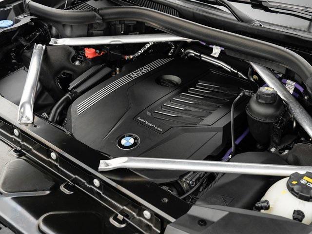 Photo of 2021 Black Sapphire Metallic BMW X7