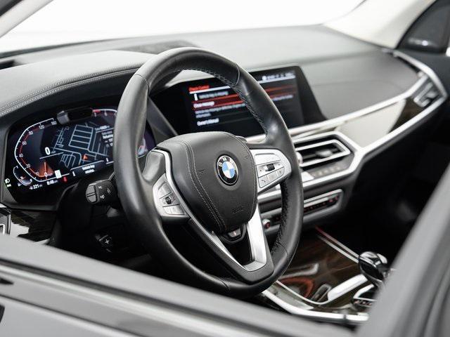 Photo of 2021 Black Sapphire Metallic BMW X7