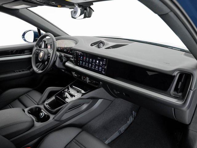 Photo of 2024 Montego Blue Metallic Porsche Cayenne