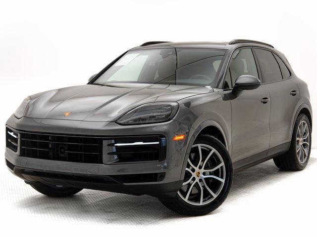 Photo of 2024 Quartzite Grey Metallic Porsche Cayenne