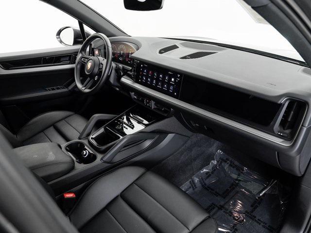 Photo of 2024 Quartzite Grey Metallic Porsche Cayenne