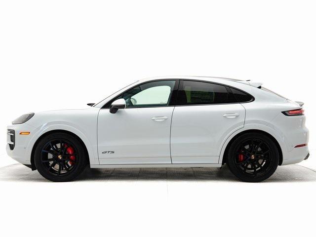 Photo of 2025 Carrara White Metallic Porsche Cayenne