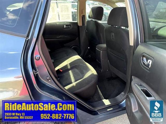 Photo of 2014 Graphite Blue Nissan Rogue Select