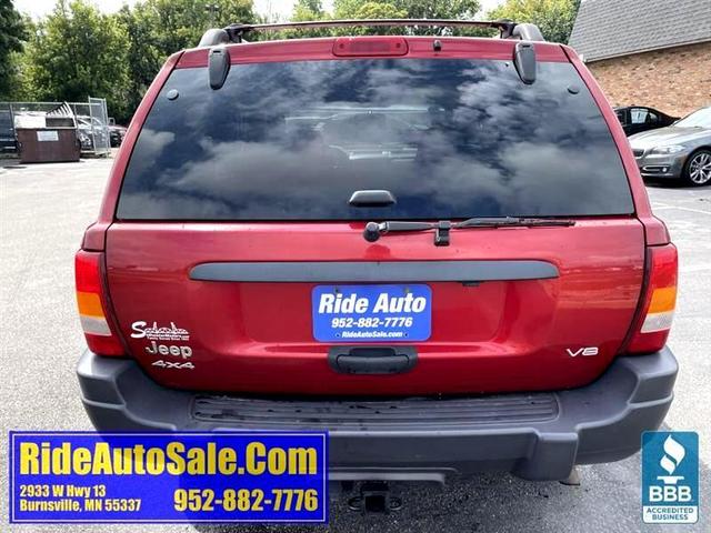 Photo of 2004 Red Jeep Grand Cherokee