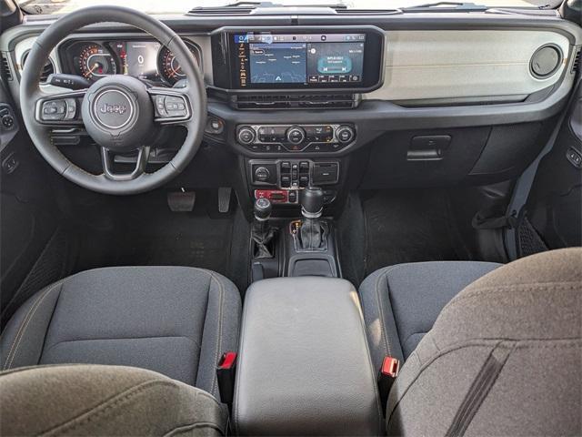 Photo of 2024 Anvil Clearcoat Jeep Gladiator