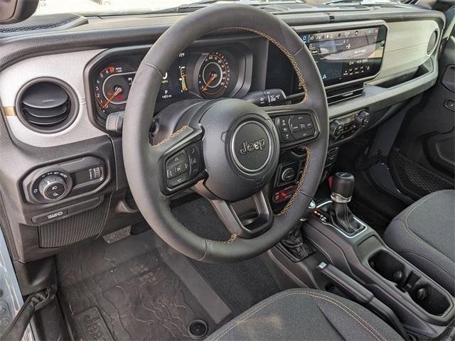 Photo of 2024 Anvil Clearcoat Jeep Gladiator