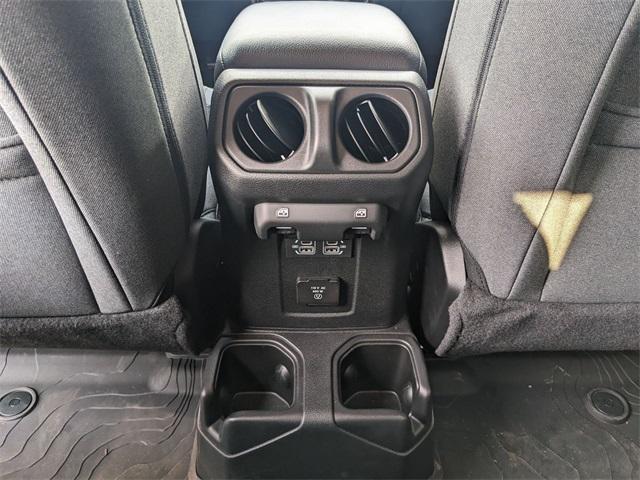 Photo of 2024 Anvil Clearcoat Jeep Gladiator