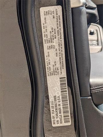 Photo of 2025 Diamond Black Jeep Grand Cherokee L