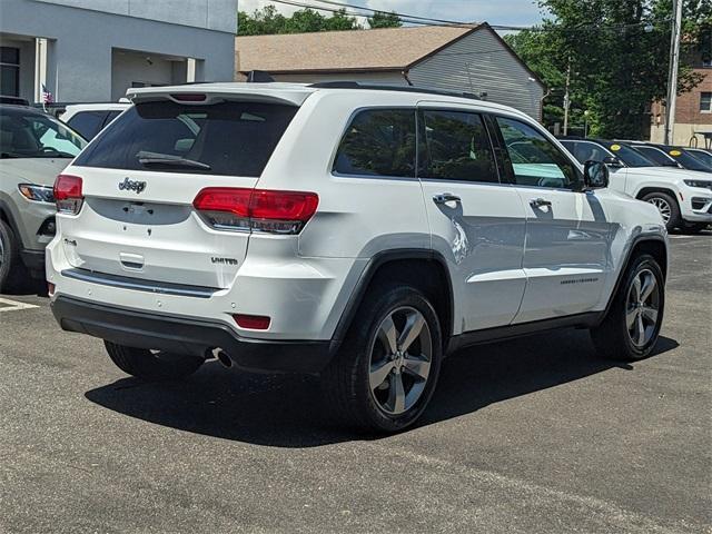 Photo of 2016 Bright White Clearcoat Jeep Grand Cherokee
