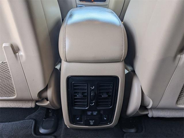 Photo of 2016 Bright White Clearcoat Jeep Grand Cherokee