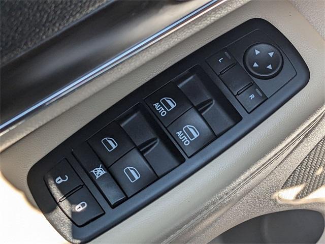 Photo of 2016 Bright White Clearcoat Jeep Grand Cherokee