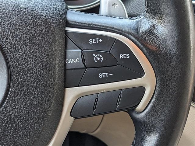 Photo of 2016 Bright White Clearcoat Jeep Grand Cherokee