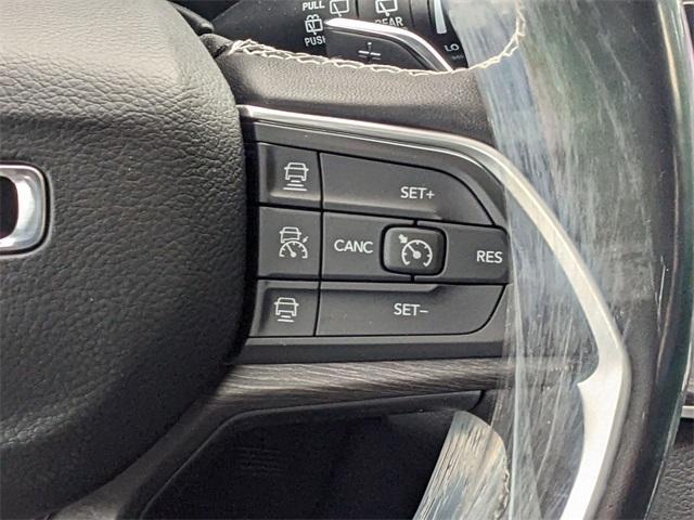 Photo of 2025 Metallic Jeep Grand Cherokee L