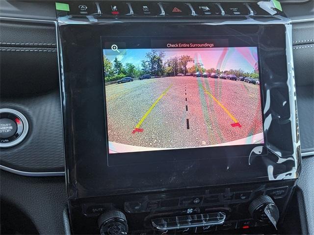 Photo of 2025 Silver Zynith Jeep Grand Cherokee