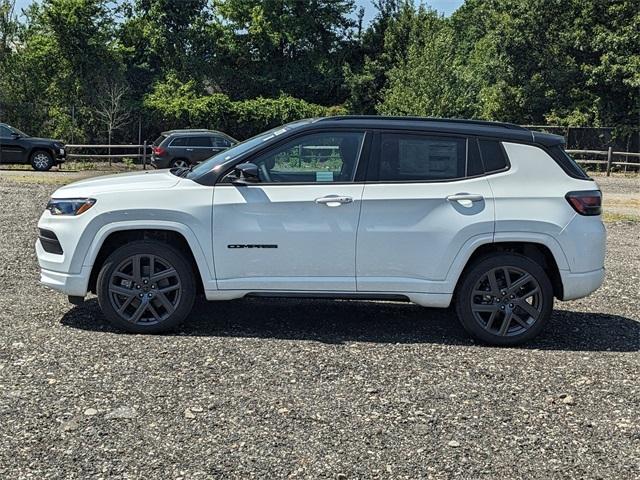 Photo of 2025 Bright White Clearcoat Jeep Compass