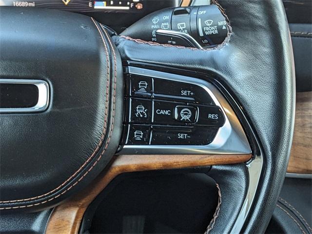 Photo of 2023 Diamond Black Jeep Grand Cherokee