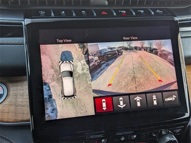 Photo of 2023 Diamond Black Jeep Grand Cherokee