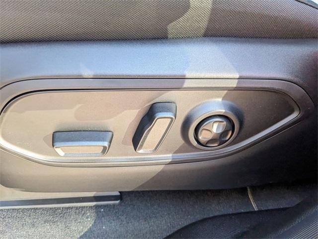 Photo of 2025 Metallic Jeep Grand Cherokee