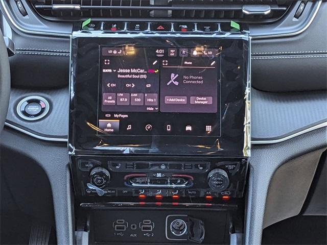 Photo of 2025 Metallic Jeep Grand Cherokee