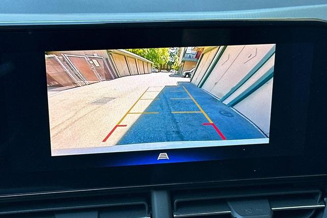Photo of 2025 Summit White Chevrolet Trax