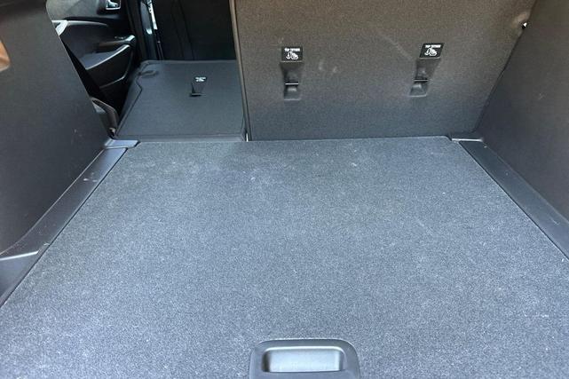 Photo of 2025 Summit White Chevrolet Trax