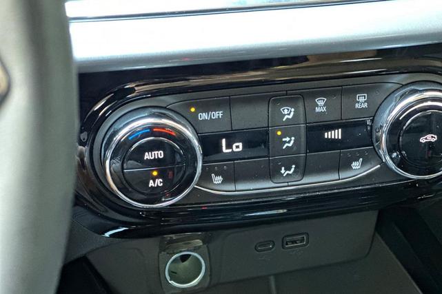 Photo of 2025 Summit White Chevrolet Trax