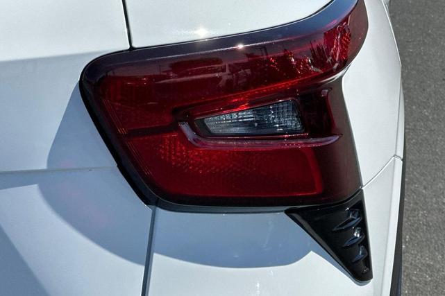 Photo of 2025 Summit White Chevrolet Trax