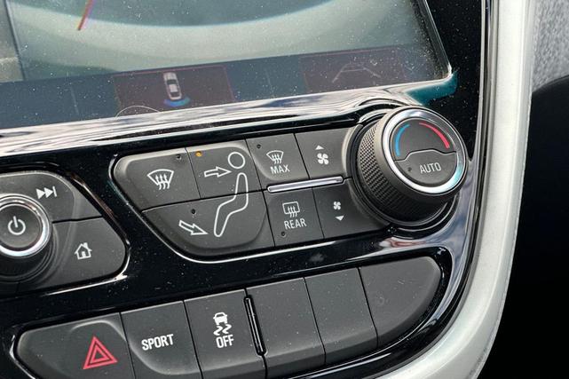 Photo of 2019 Summit White Chevrolet Bolt EV