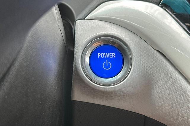 Photo of 2019 Summit White Chevrolet Bolt EV