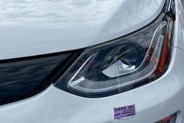Photo of 2019 Summit White Chevrolet Bolt EV