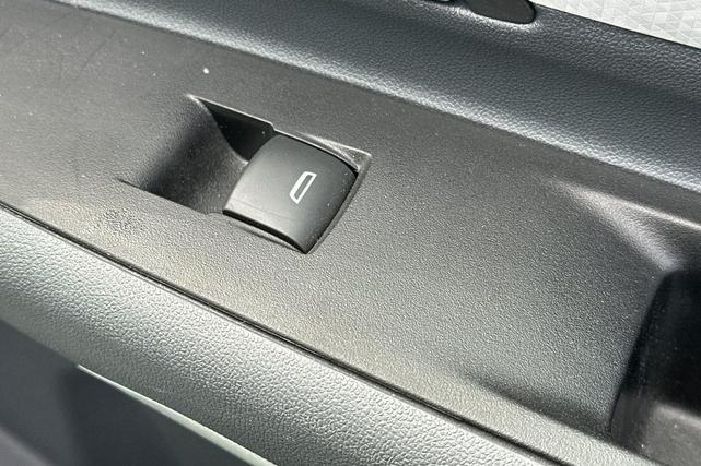 Photo of 2019 Summit White Chevrolet Bolt EV