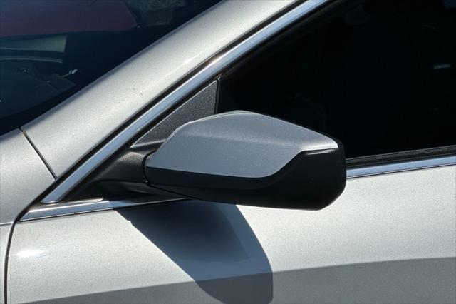 Photo of 2020 Silver Ice Metallic Chevrolet Malibu
