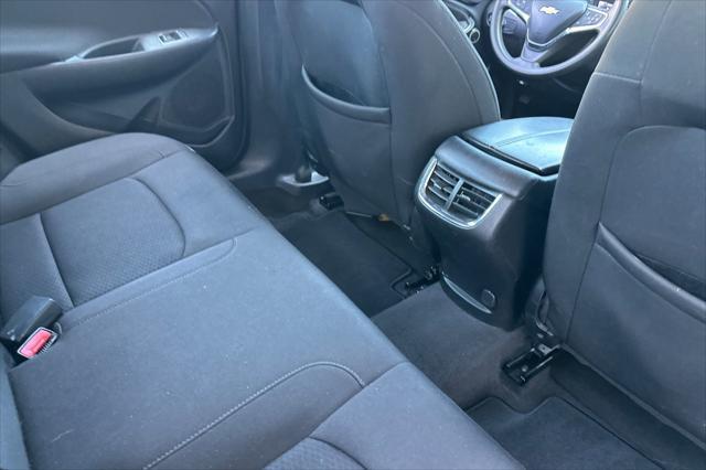 Photo of 2020 Silver Ice Metallic Chevrolet Malibu