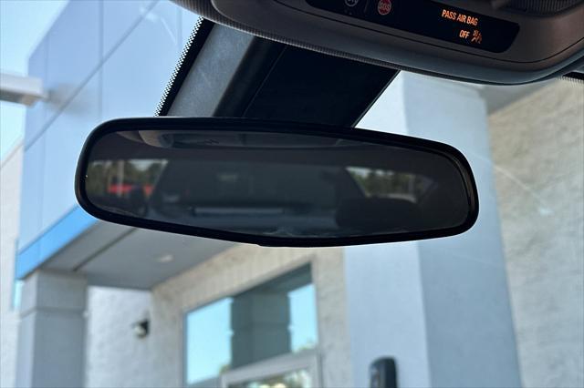 Photo of 2020 Silver Ice Metallic Chevrolet Malibu