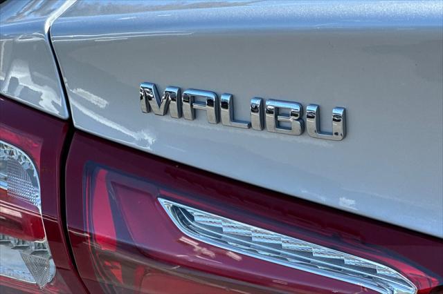 Photo of 2020 Silver Ice Metallic Chevrolet Malibu