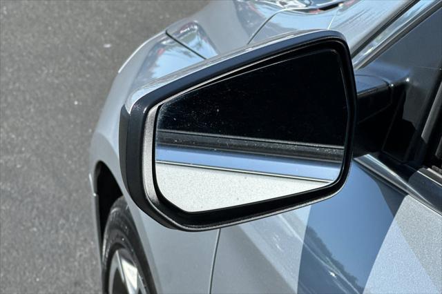 Photo of 2020 Silver Ice Metallic Chevrolet Malibu