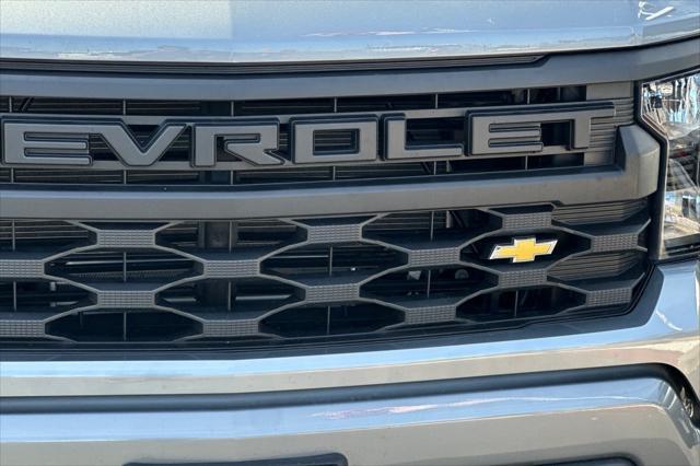 Photo of 2025 Sterling Gray Metallic Chevrolet Silverado 1500